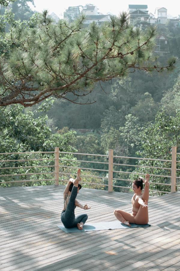 High Town Hotel Dalat Bagian luar foto
